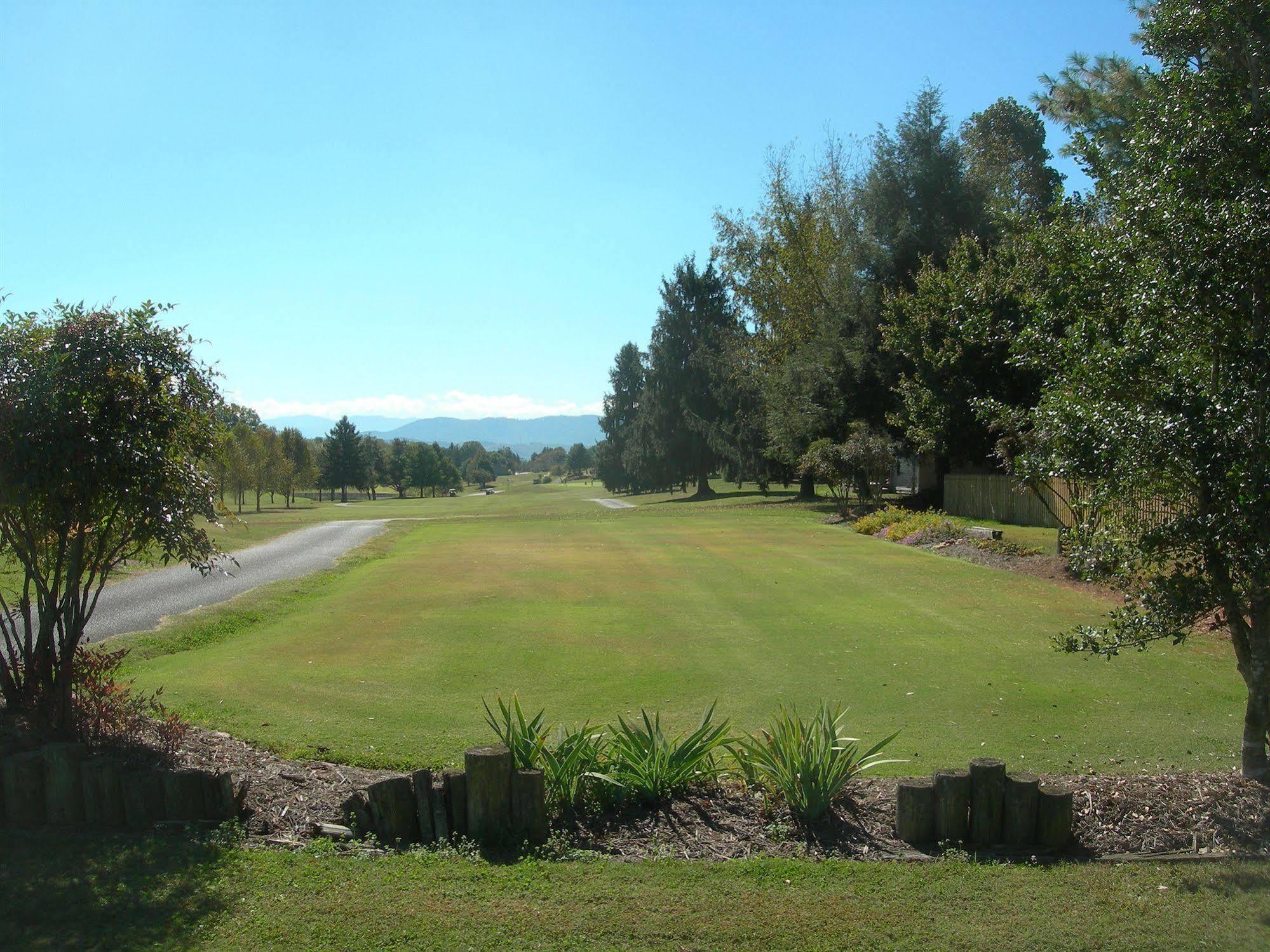 Baneberry Golf And Resort Ngoại thất bức ảnh